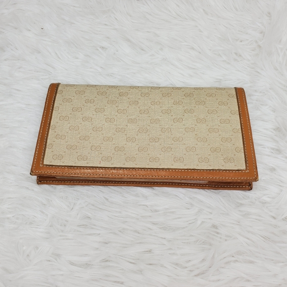 Gucci Vintage check book/ passport wallet - Picture 2 of 13